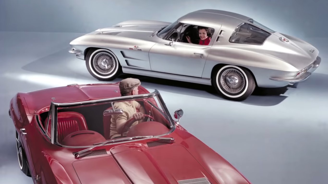 Кадр из видео в YouTube. Chevrolet Corvette